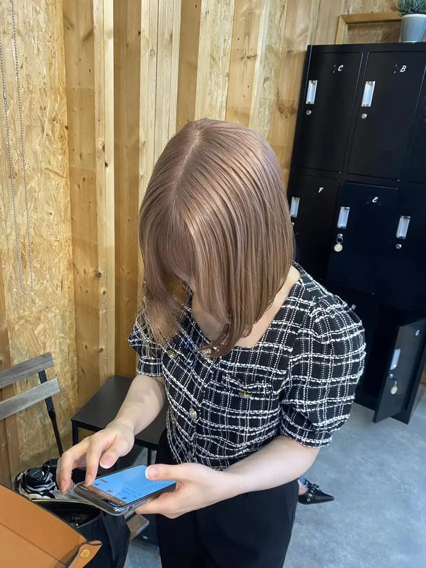 ミディアム 💕モテベージュ 🧡NANAKO🧡のヘアスタイル