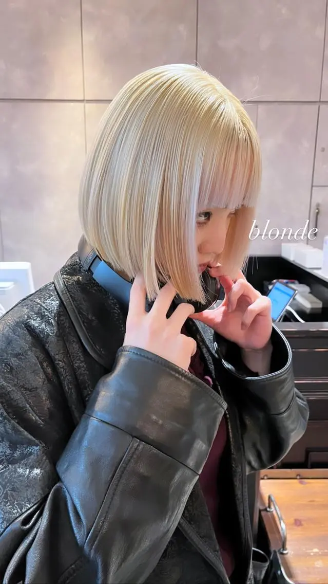 ミディアム カラー ブリーチ カット ヘアカラー トリートメント ヘアセット 💜ハイトーン💛 マジカルかいちゃんのヘアスタイル