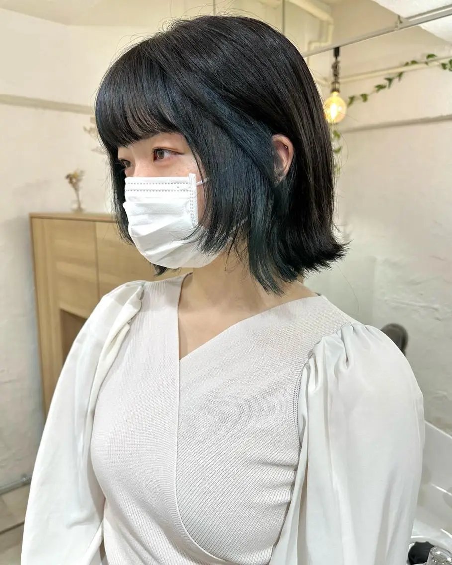 ショート カラー パーマ 切りっぱなしボブ 前下がりボブ ショートボブ 黒髪 イヤリングカラー 髪質改善 縮毛矯正/ レイヤー/銀座/本木のヘアスタイル