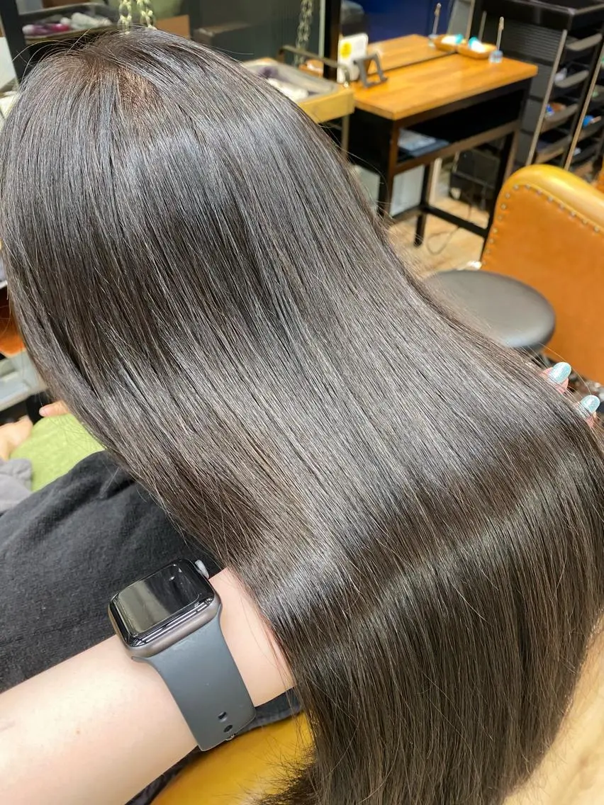 ロング カラー グレージュ ミント ✨️今だけ無料✨️ 鶴田みなみのヘアスタイル