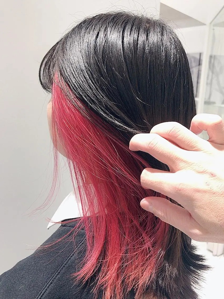 セミロング ヘアカラー タカツド ユウキのヘアスタイル