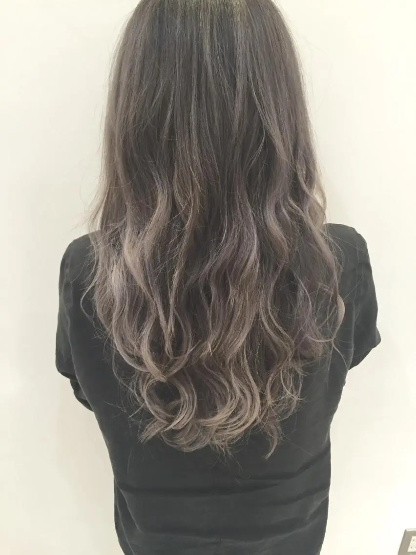 ロング カラー アッシュ シルバー シルバーアッシュ 外国人風カラー ハイトーン×髪質改善 KENTAのヘアスタイル