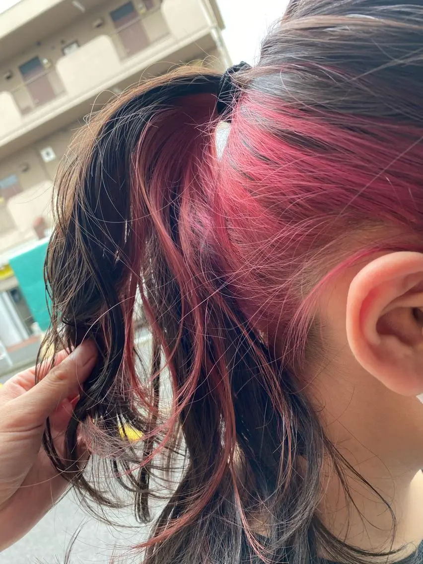 ロング カラー ピンクカラー 谷合 貴志のヘアスタイル