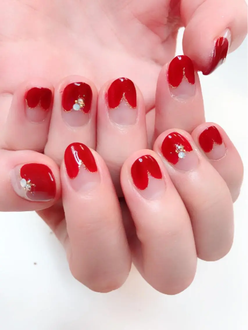 セミロング カラー パーマ ヘアアレンジ キッズ ネイル マツエク・マツパ クリスマス フレンチネイル ハート 冬ネイル クリスマス ハンドネイル Sunny side nailのネイルデザイン
