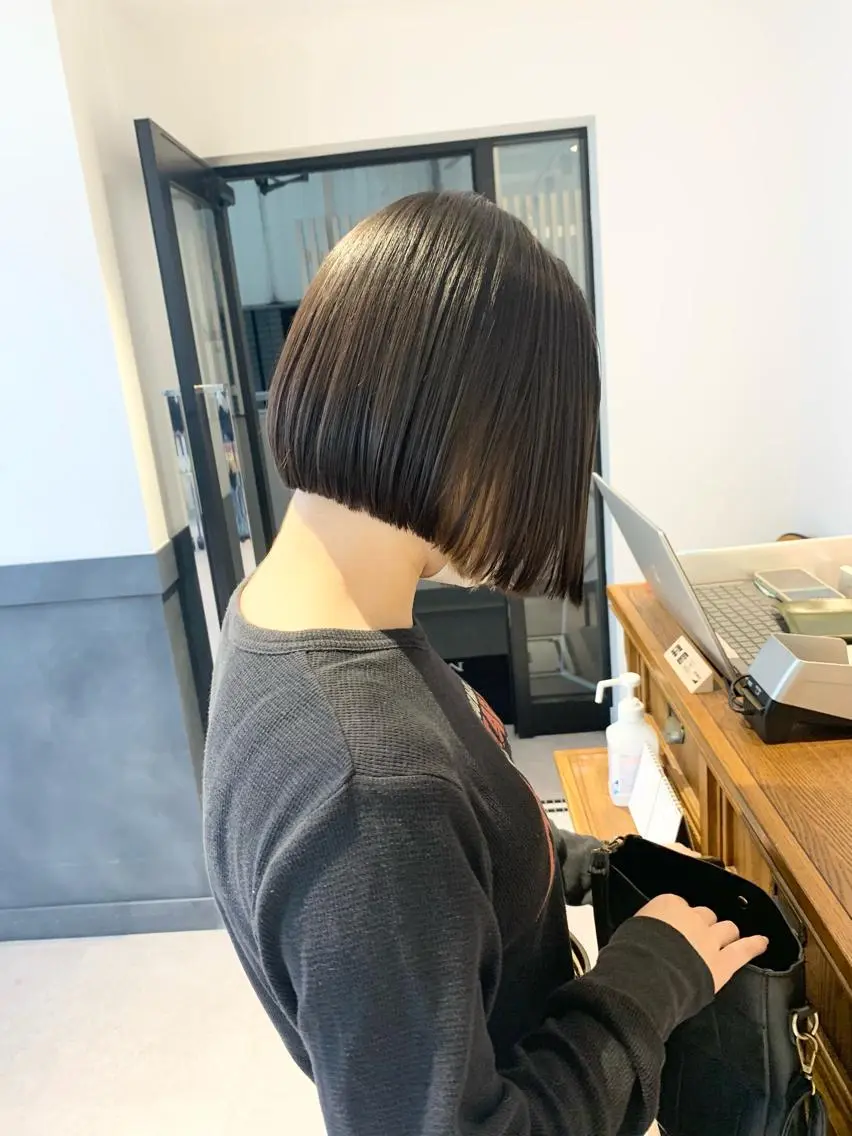 セミロング カラー パーマ ヘアアレンジ メンズ キッズ ネイル マツエク・マツパ アイブロウ 似合せレイヤー/ 柔らか透明感カラーのヘアスタイル