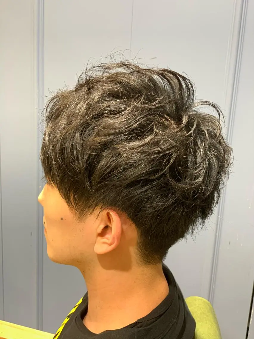 メンズ メンズパーマ カット ヘアカラー パーマ トリートメント ヘアセット 土井 貴司のヘアスタイル