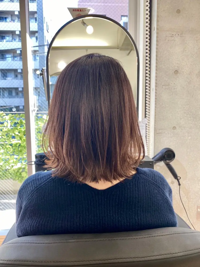 ミディアム カラー ベージュカラー フォギーベージュ くびれヘア 外ハネヘア 似合わせレイヤー 🇰🇷荒木洋文のヘアスタイル