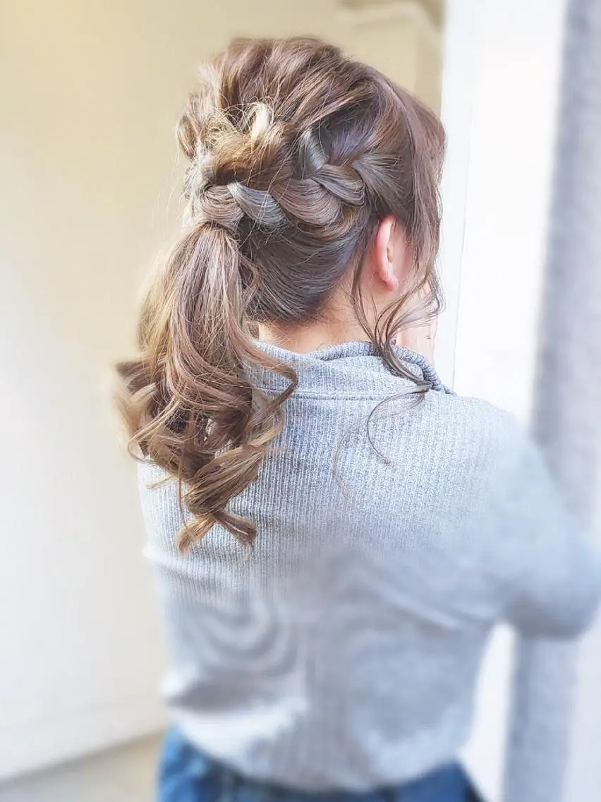ヘアアレンジ カラー ロング カット 縮毛矯正 トリートメント 🇰🇷透明感×ハイ トーン🌟tomoのヘアスタイル