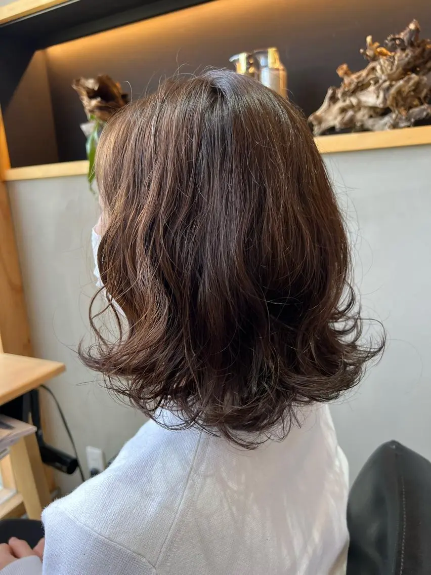 ミディアム カラー パーマ ミディアムパーマ ハイライトカラー イルミナカラー ボブ ハイライト カット ヘアカラー パーマ トリートメント シンヤヘアーズ 泉大津本店のヘアスタイル