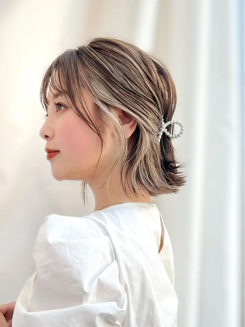 ミディアム カラー パーマ ヘアアレンジ ベージュカラー 透明感カラー グレージュ ボブ ヘアカラー トリートメント レイヤー専門家 ダブルカラー修のヘアスタイル