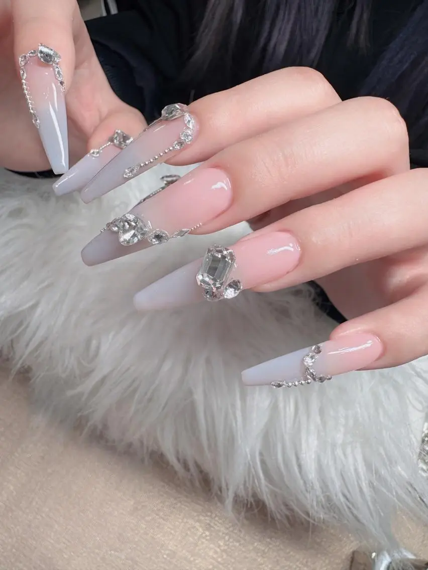 ネイル フレンチネイル ガーリー キラキラネイル ピンク 春ネイル ハンドネイル H.baby Nail Salonのネイルデザイン