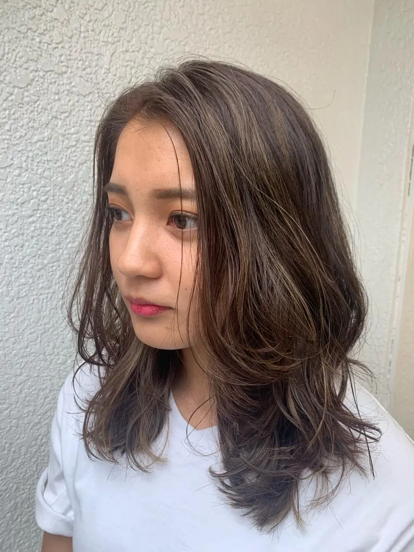 ロング カラー ハイライトカラー ハイライト 🧨ブリーチー×ボブ レイヤー💎じゅえるのヘアスタイル