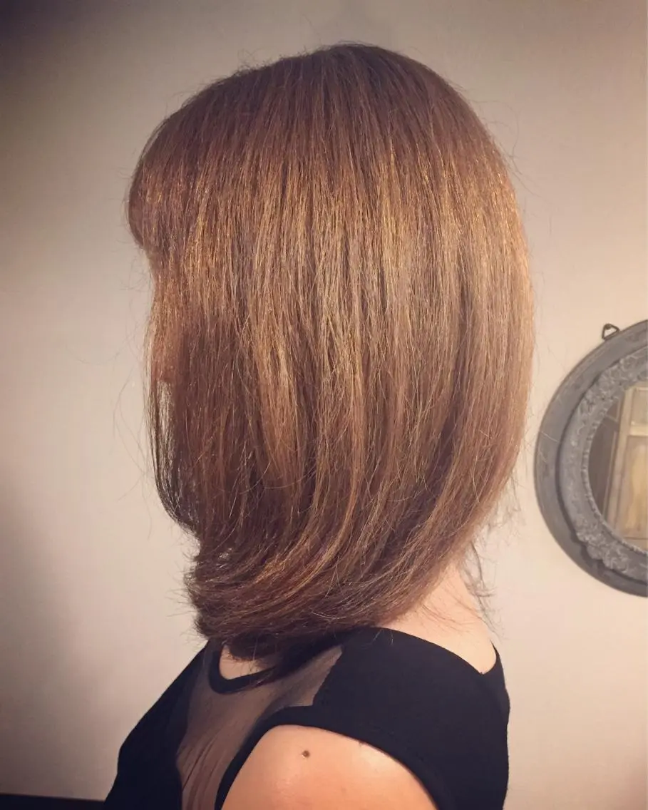 ミディアム カラー アッシュ 川上 恵里香のヘアスタイル