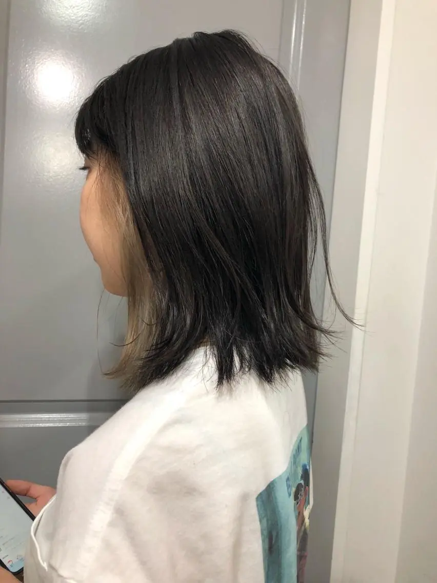 ミディアム カラー インナーカラー 顔周りカット Pia ツボイ ケイタのヘアスタイル