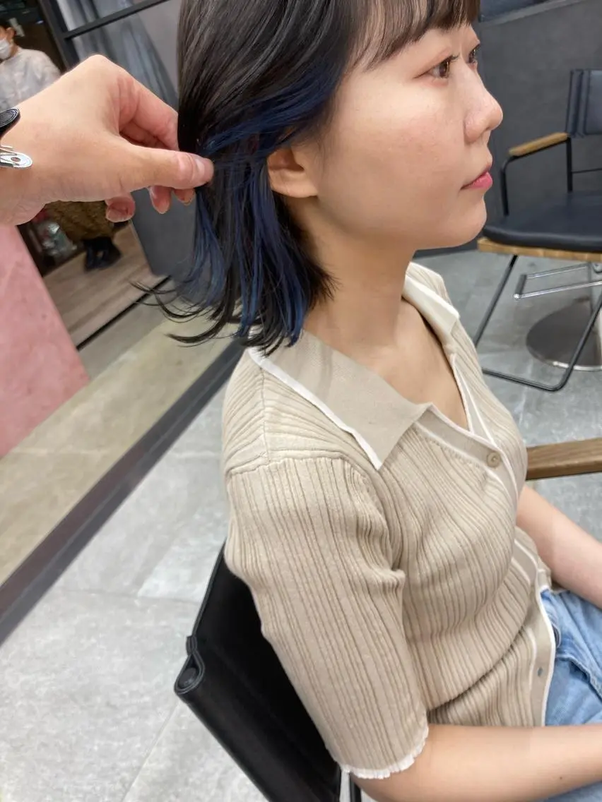ミディアム カラー ブルーカラー ダークグレー ダークグレージュ グレージュ カット ヘアカラー 小木曽智美 /ボブ/ショートのヘアスタイル