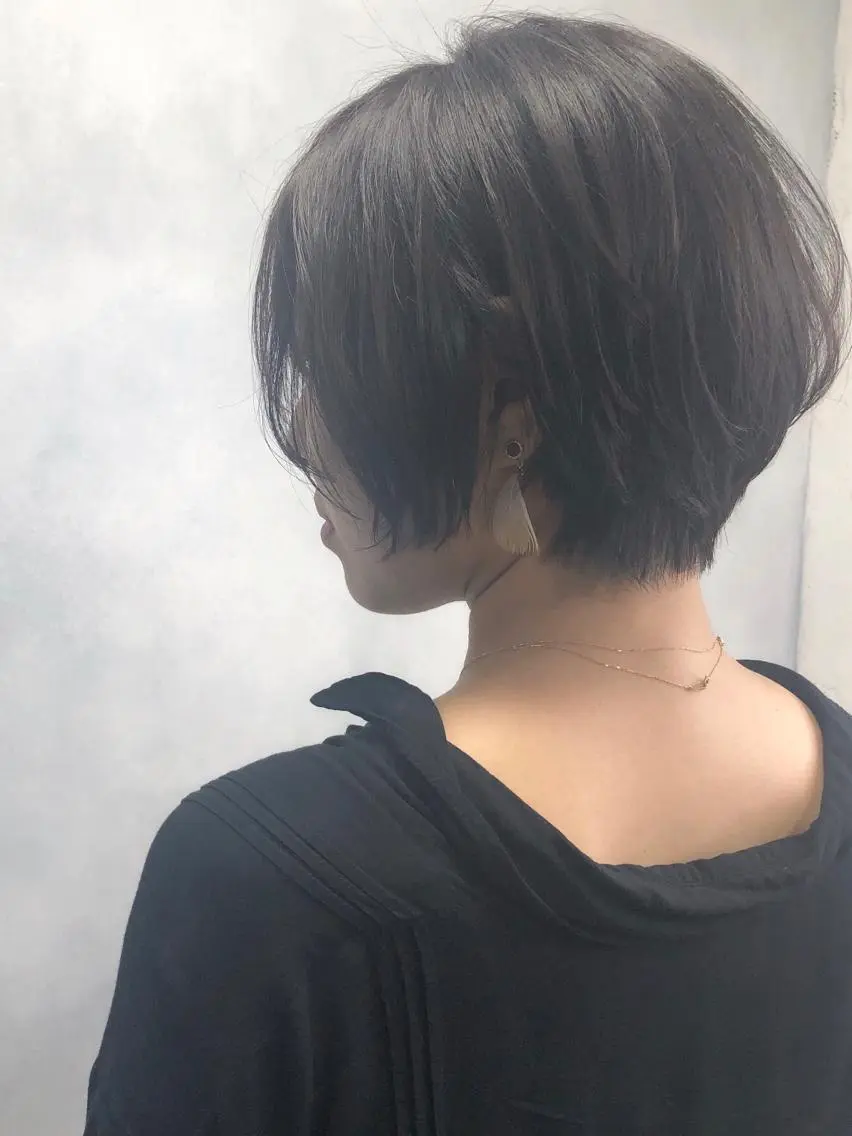ショート カラー ハンサムショート パープルカラー ショートヘア ORIKA 美容室のヘアスタイル