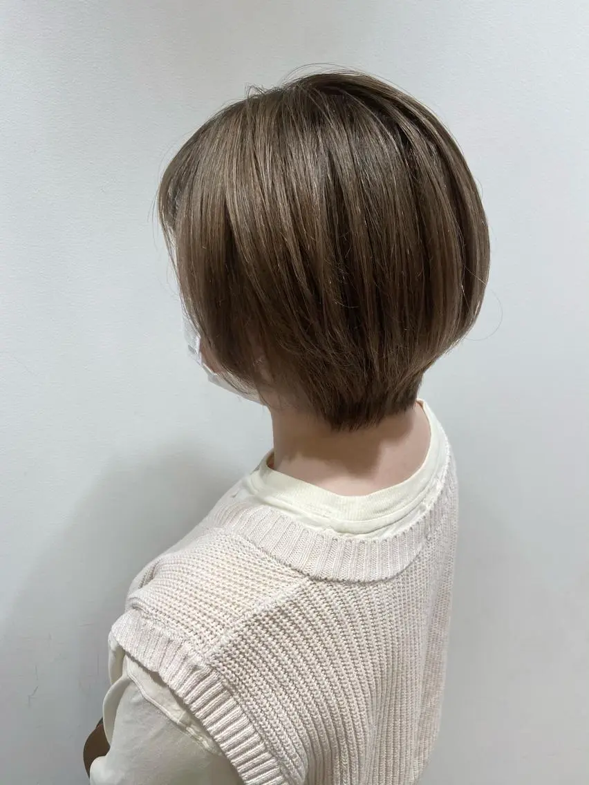 ショート カラー ヘアカラー トリートメント 🐺ウルフ/レイヤー 似合わせ‎🤍沙羅のヘアスタイル