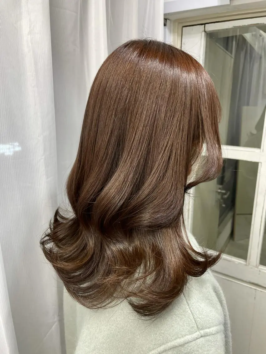 ミディアム カラー カット ヘアカラー トリートメント ヘアセット 韓国ヘア🤍髪質改善 🇰🇷AKANEのヘアスタイル