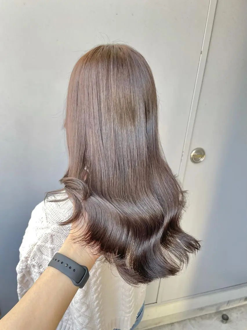 ロング カラー カット ヘアカラー トリートメント ヘッドスパ ヘアセット ベージュカラー💖 やすひろのヘアスタイル