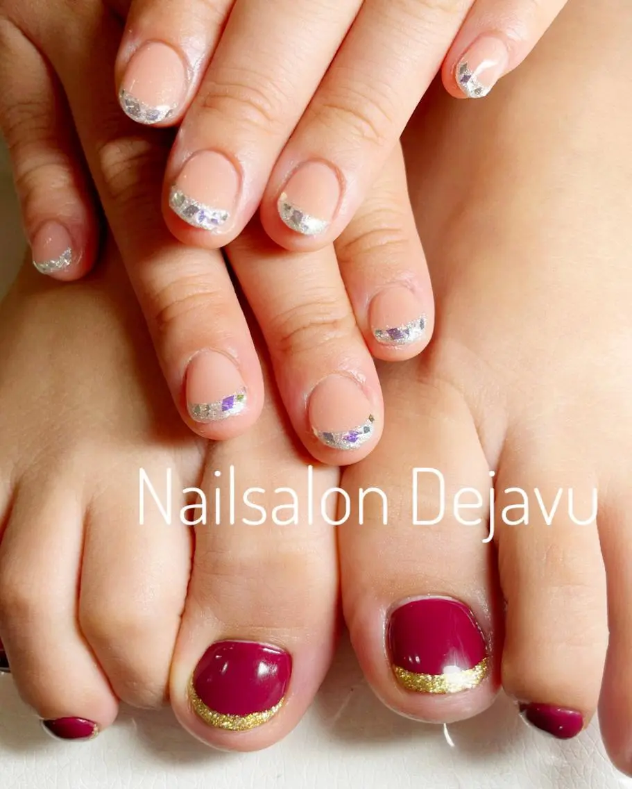 ネイル アートネイル ボルドー フットネイル フレンチネイル ガラスフレンチ Nail salon Dejavu 🌿のネイルデザイン