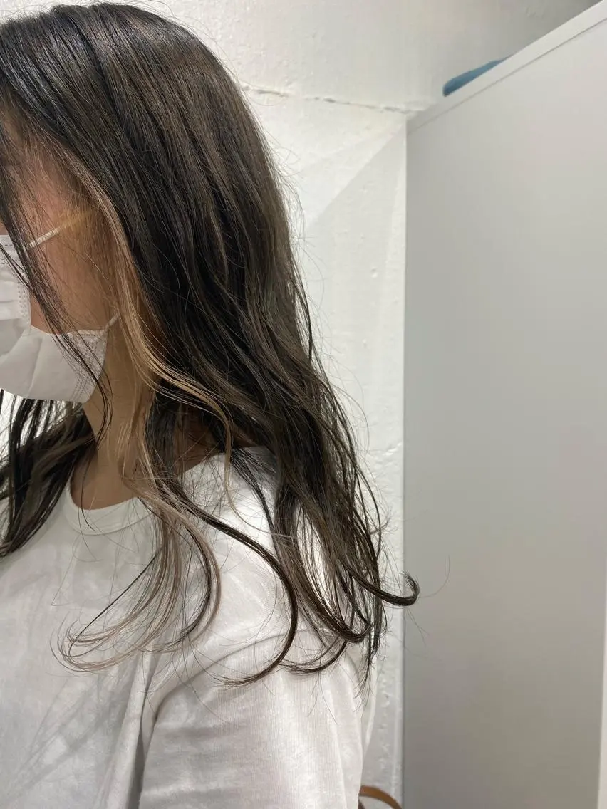 セミロング カラー ヘアアレンジ 切りっぱなしボブ セミロングパーマ アッシュ アッシュグレー バレイヤージュ ササキカズマ〻透明感 〻色落ち〻赤み消しのヘアスタイル