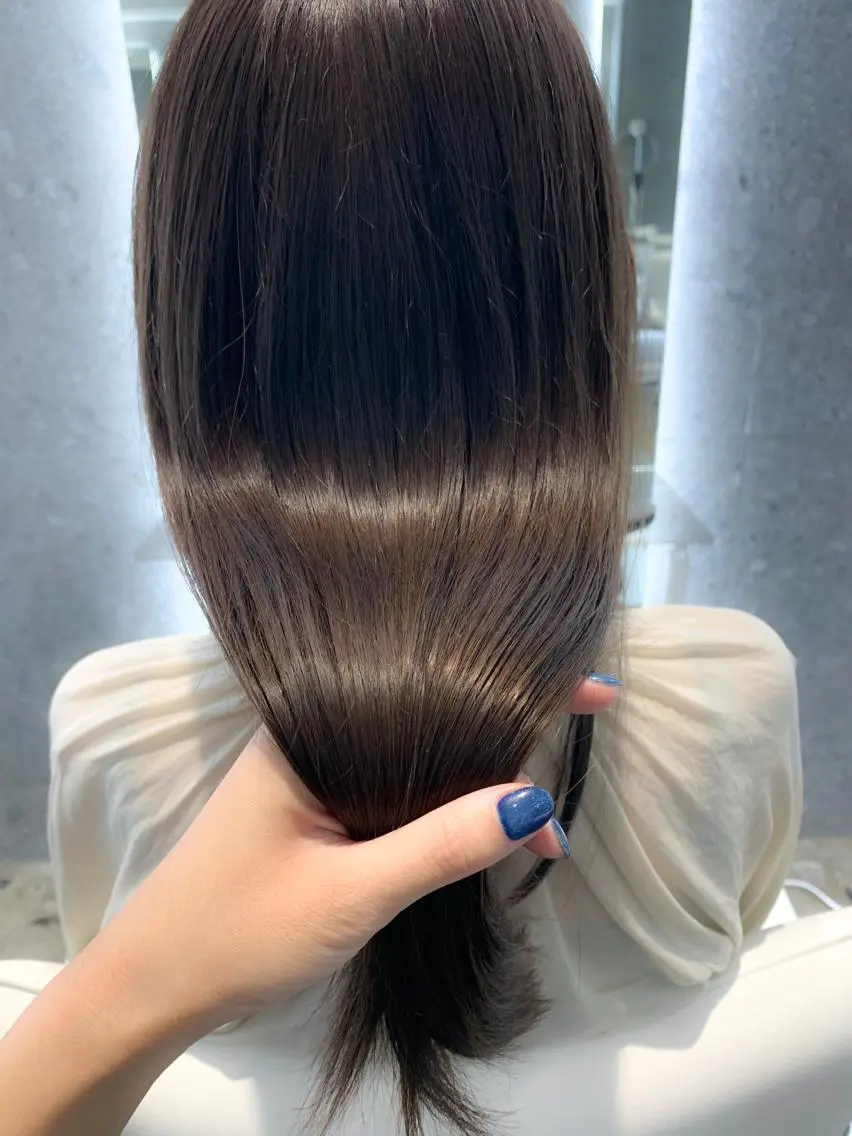 セミロング カラー ショコラグレージュ グレージュ トリートメント カット ヘアカラー トリートメント 山下 千明のヘアスタイル