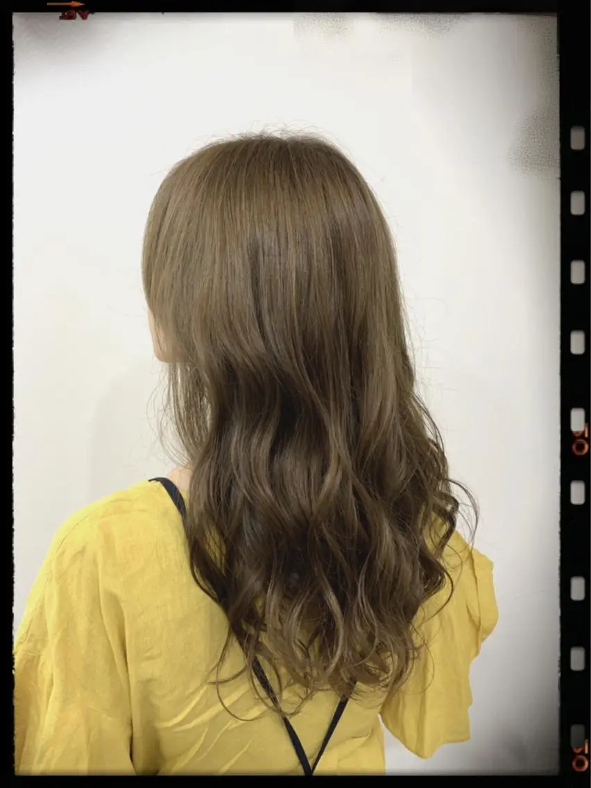 ロング カラー アッシュ ベージュカラー 相武台ショート特化 💐川崎希💐のヘアスタイル