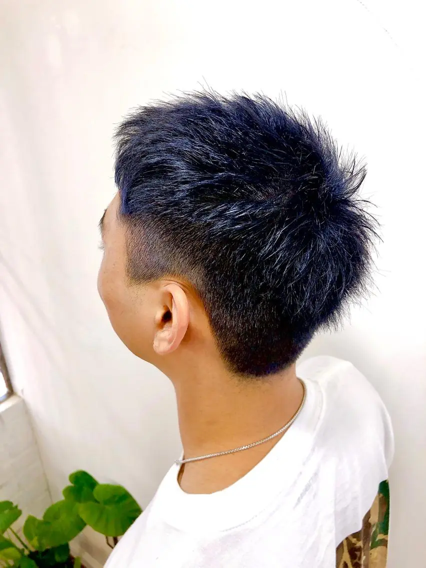 カラー ネイビーカラー ヘアカラー 佐藤 悠生 メンズパーマ.カットのヘアスタイル