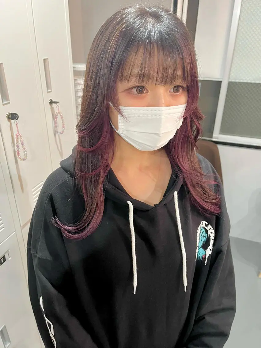 セミロング 川尻 詩織のヘアスタイル