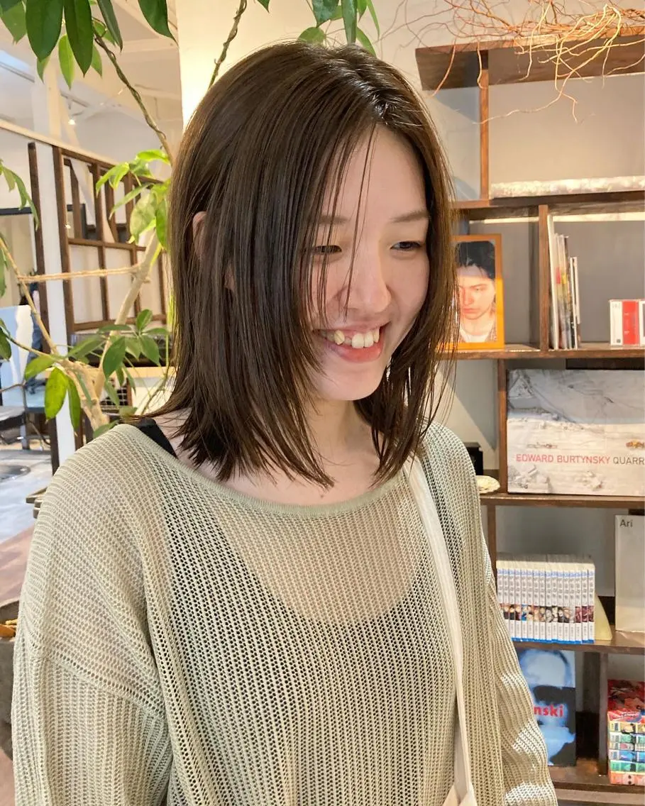 ミディアム カット ヘアカラー トリートメント 金田 夏野のヘアスタイル