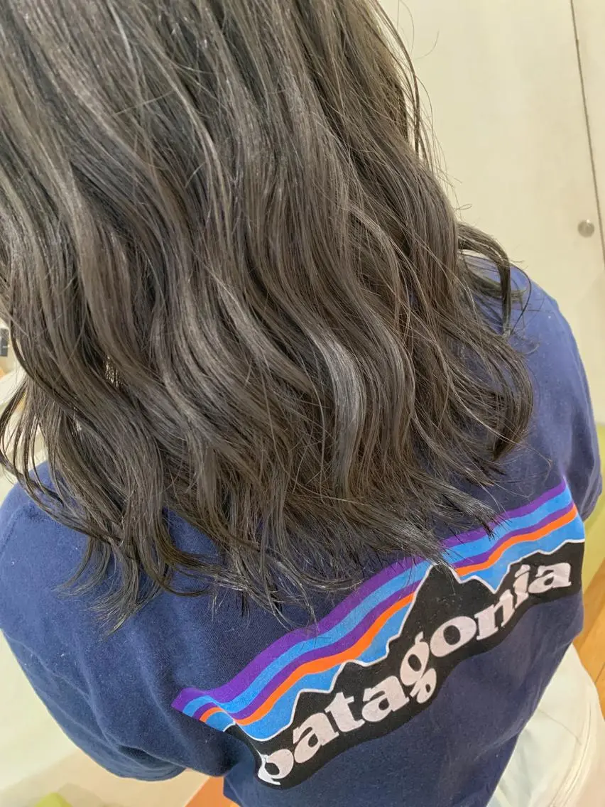 ミディアム 丸山 亜加理のヘアスタイル