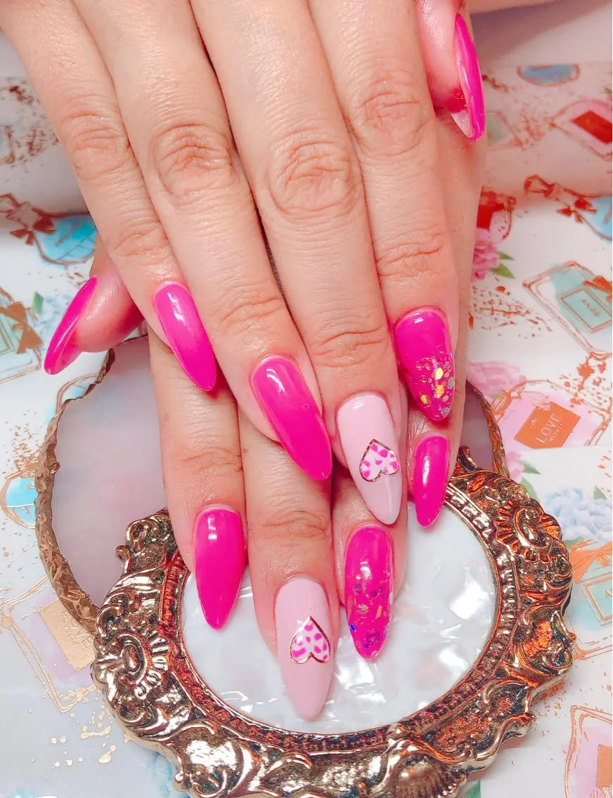 ネイル シンプルネイル CROWN プライベートサロンのネイルデザイン