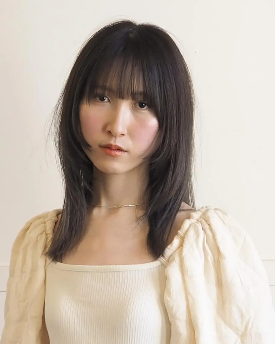 ミディアム SASAnagano 岩下サードゥのヘアスタイル