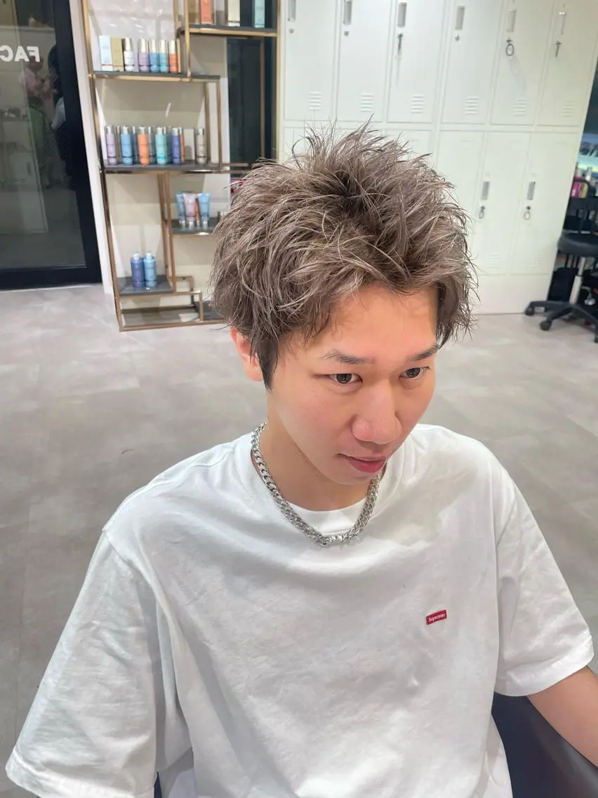 ショート カラー ヘアカラー トリートメント 松永 梨央のヘアスタイル