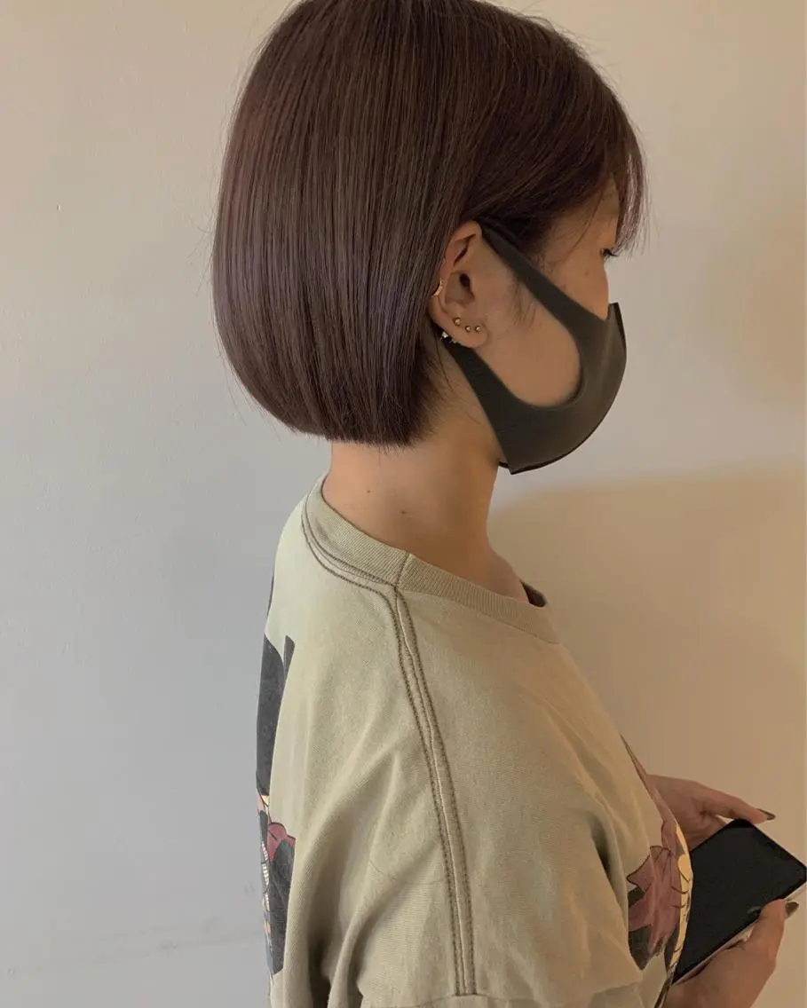 ショート ラベンダーベージュ ボブ 菅原リキヤ くびれレイヤーヘアのヘアスタイル