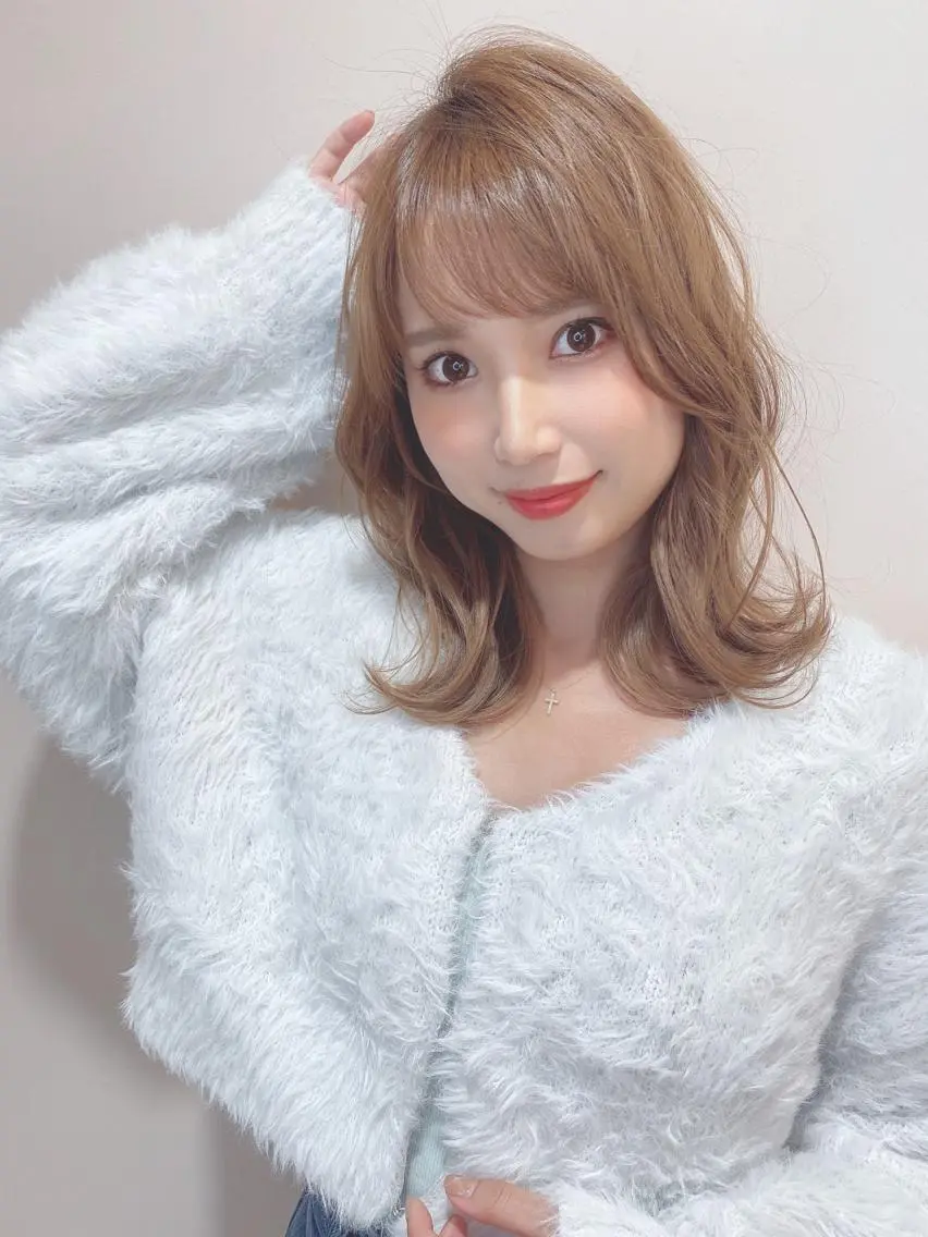 ミディアム カラー ベージュカラー ブリーチ ダブルカラー グレージュ ミルクティーベージュ 髪質改善美容師 個室サロン白金厚哉のヘアスタイル