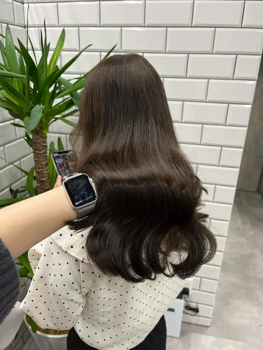 カラー ヘアアレンジ カット ヘアカラー トリートメント newi赤羽 HINATAのヘアスタイル