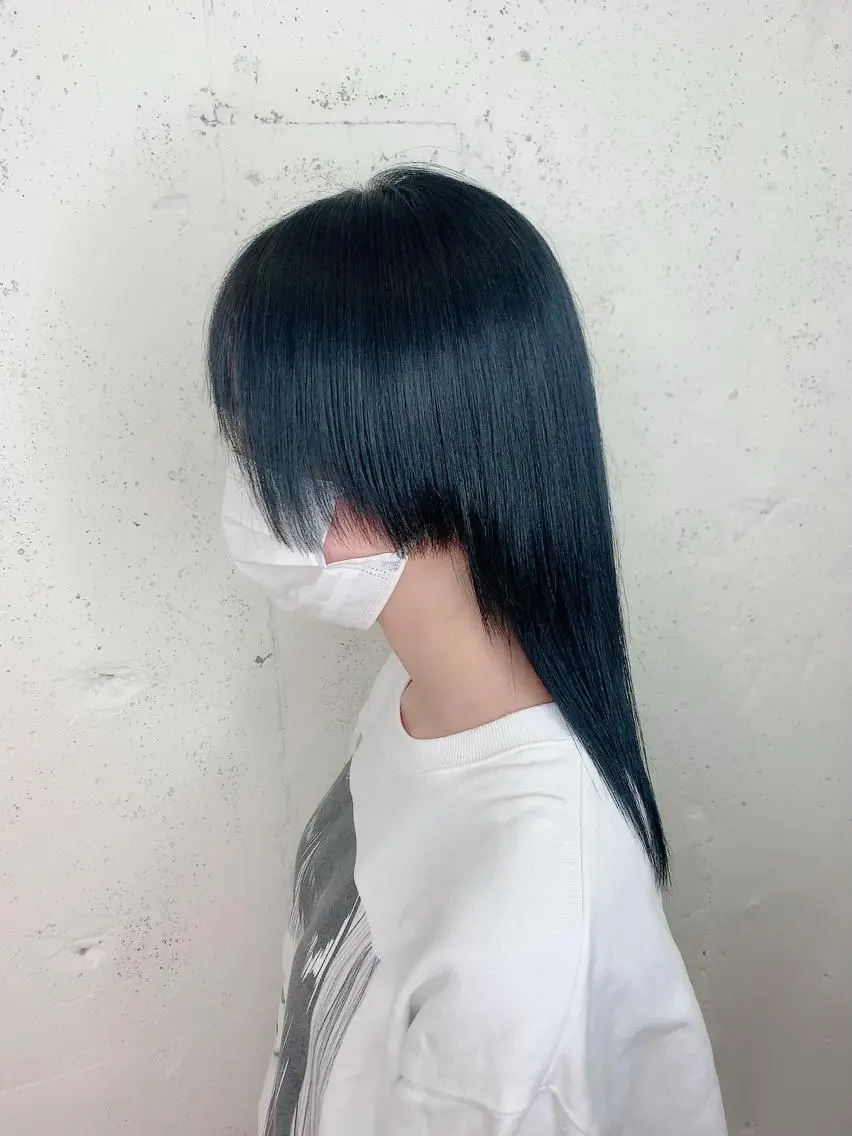 ミディアム カラー 透明感ハイトーン🦄 キラ🌈のヘアスタイル