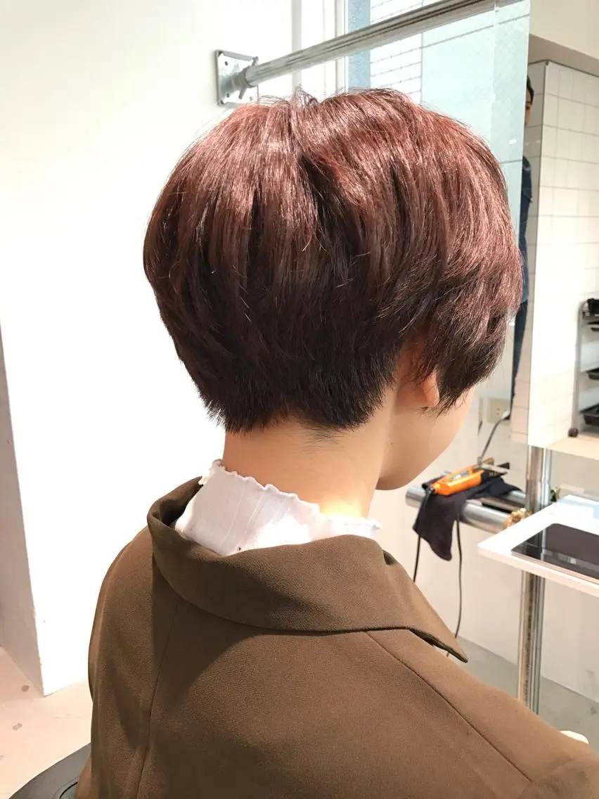 ショート カラー 透明感カラー/ レイヤー　YUKAのヘアスタイル