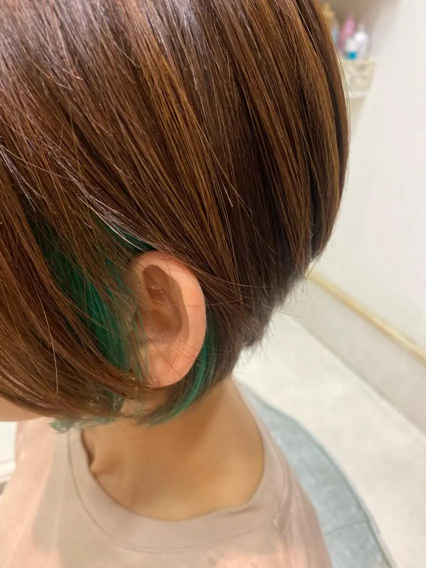 カラー イヤリングカラー ヘアカラー 沼田 孝志のヘアスタイル