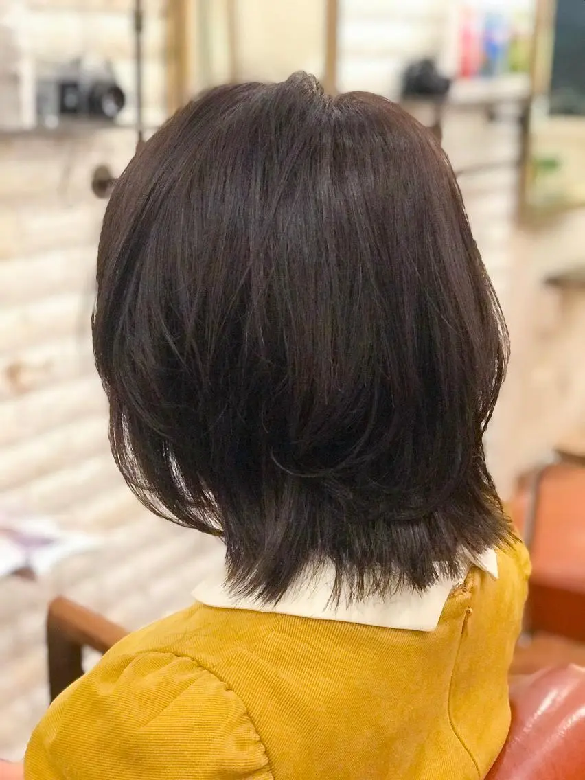ショート レイヤーカット 外ハネヘア 口コミ評価4.9⭐︎ カワナベ マサシのヘアスタイル