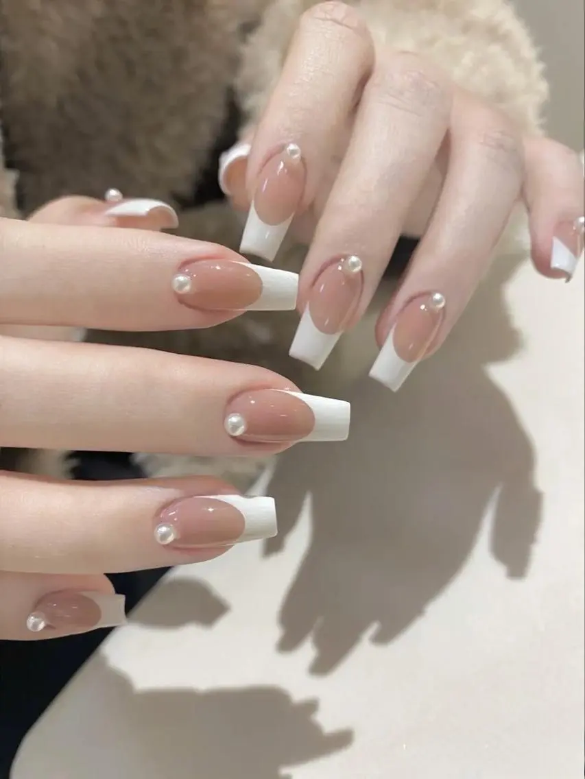 ネイル 長さ出し フレンチネイル グラデーション 卒業式 マグネットネイル ハンドネイル MIHANA SAKURAのネイルデザイン