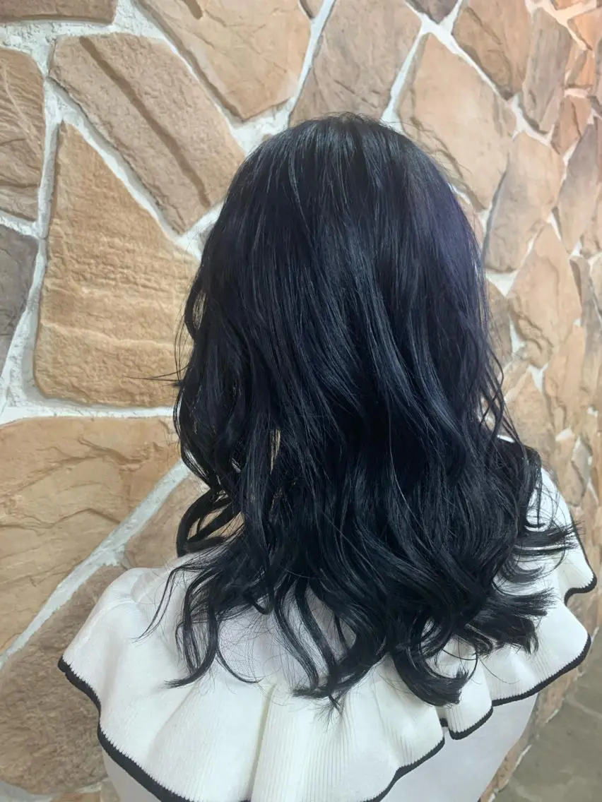 セミロング ヘアカラー ヲタク美容師 店長　上原のヘアスタイル