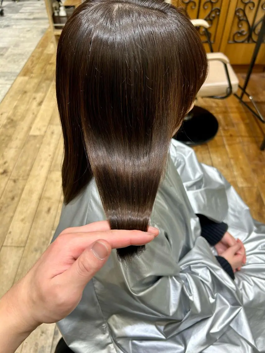 セミロング カラー パーマ ブリーチ ケアブリーチ ダブルカラー イヤリングカラー ハイライトカラー カット ヘアカラー 縮毛矯正 トリートメント 銀座✨レイヤーカット 顔まわり/坂本亜裟海のヘアスタイル