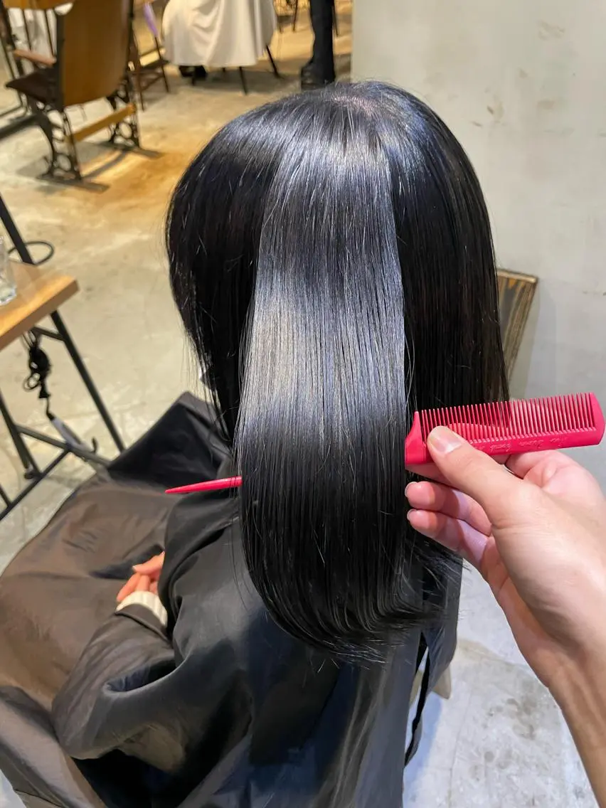 セミロング カラー ヘアアレンジ 黒髪 ブルーカラー ブルーブラック ヘアカラー トリートメント ヘアセット 美髪/透明感/レイヤ ーTATSUKI☘️のヘアスタイル