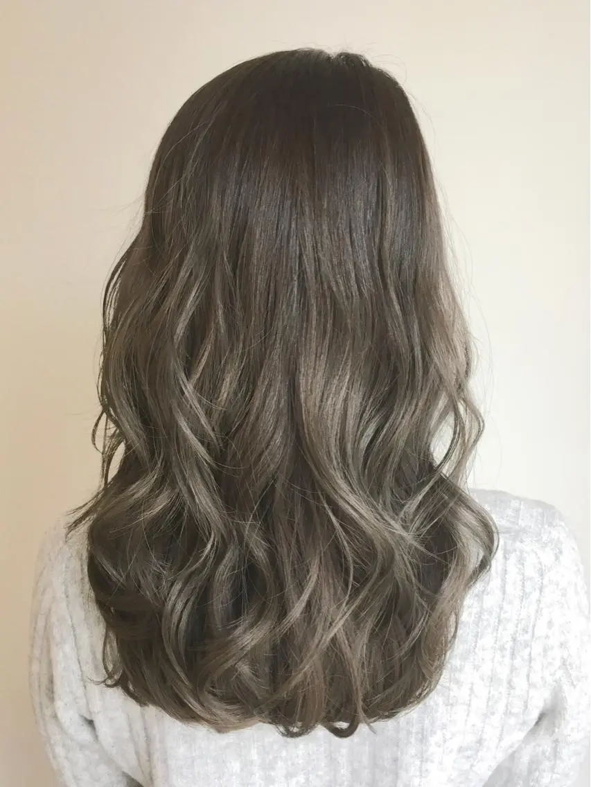 セミロング カラー ブルーカラー ブルージュ ヘアカラー トリートメント ヘアセット yoshi ☆のヘアスタイル