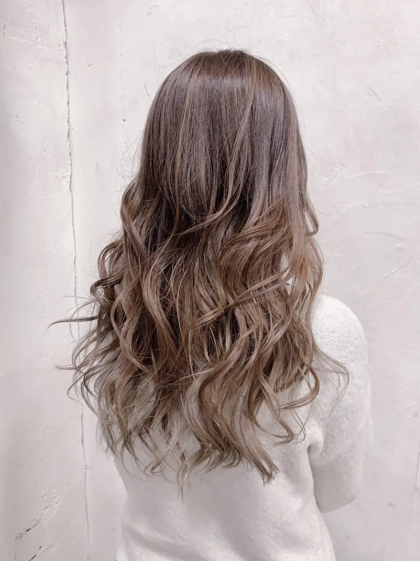 ロング カラー ベージュカラー グラデーションカラー ハイトーンカラー トリートメント /カラー/NAOKIのヘアスタイル