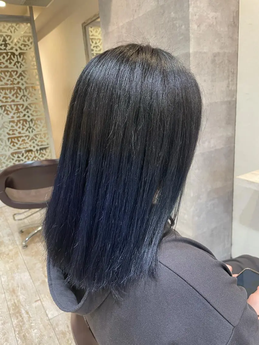 ロング カラー ブルーカラー ネイビーカラー カット ヘアカラー トリートメント 小顔/似合わせカット 杉山莉菜のヘアスタイル