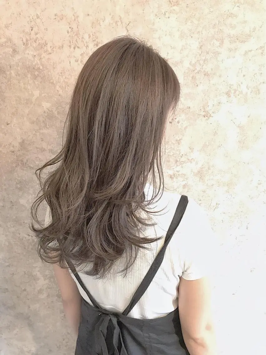 ミディアム カラー パーマ 小顔カット✨ 透明感カラー/村上のヘアスタイル