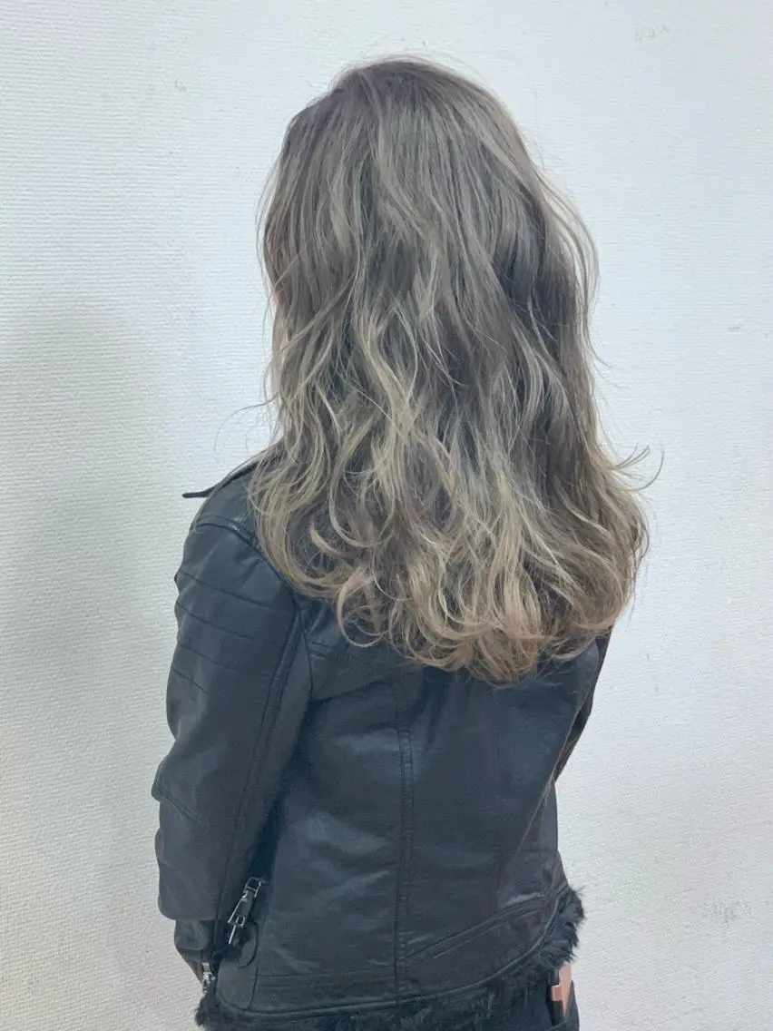 セミロング カラー カット ヘアカラー メンズパーマレイヤー 西山賢志のヘアスタイル